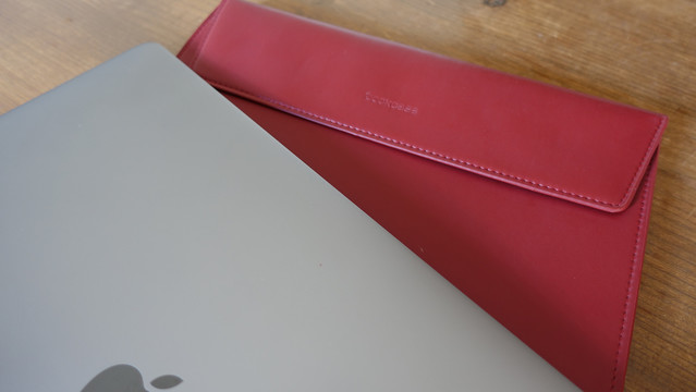 MacBook Proのケースとドックがひとつになった決定版「DOCKCASE」【今日のライフハックツール】
