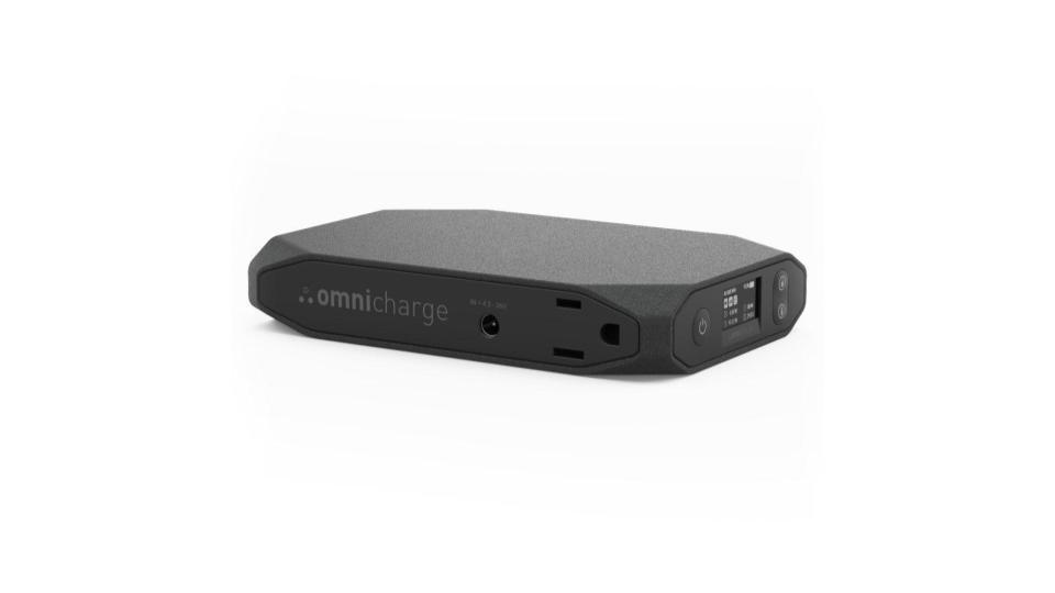 もう壁コンセントに悩まない。Omnicharge「Omni13」ならプラグ直挿しでノートPCにも給電OK!