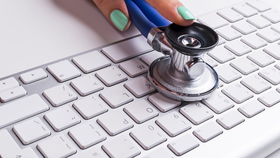 家族にパソコンやスマホの相談ばかりされるときの対処法