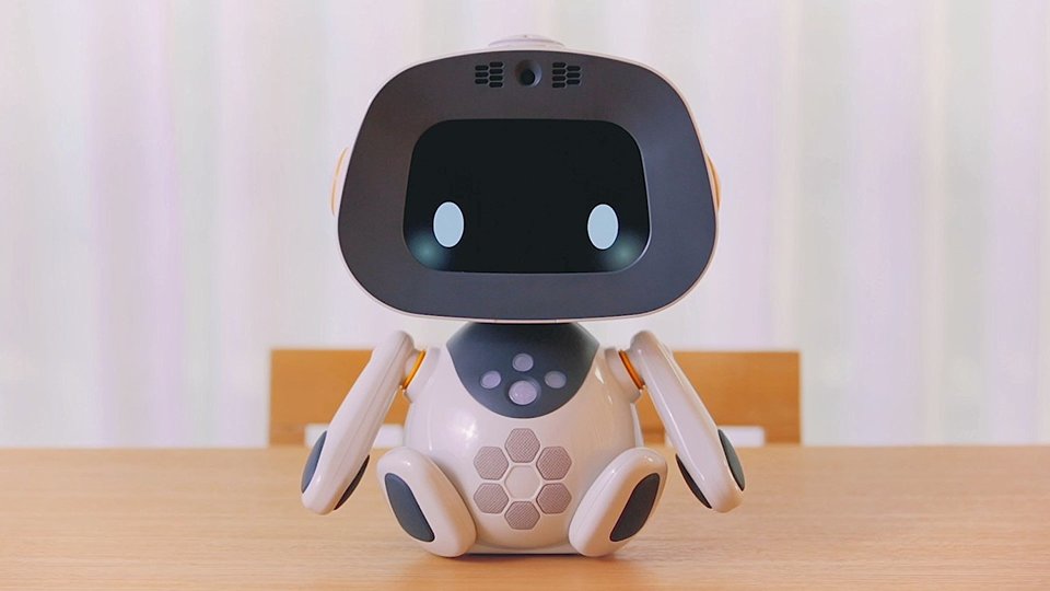 ロボットが表情を変える? 学習型パートナーロボット「unibo(ユニボ)」