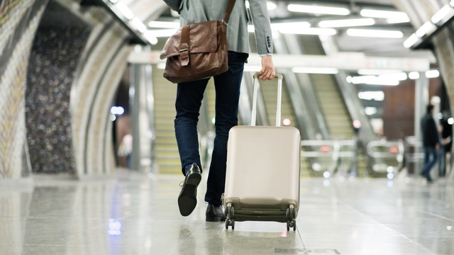 海外出張者は注意を。デルタ航空利用時はスマートスーツケースのバッテリーを取り外すこと