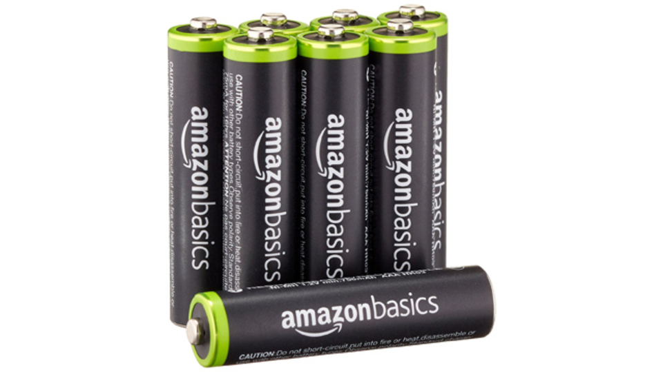 【本日のセール情報】Amazonタイムセールで80%以上オフも! Amazonベーシックの乾電池や薄型・軽量財布がお買い得に