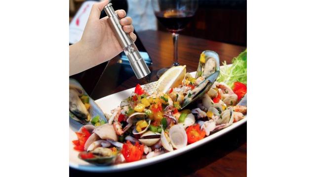 ポチッとな。ズボラさんも使いたくなる「ペッパーミル」は、親指を動かすだけ