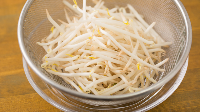 財布の中が厳しいときや野菜の価格が高騰したときの救世主! 定番から一歩進んだ食感豊かな「もやし」料理