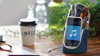 デスクのペン立てにも使える。ソニックの自立型ペンケース「スマ・スタ」