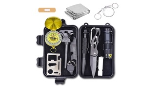 サバイバルシートや多機能ナイフも。災害や遭難時に役立つサバイバルグッズ12点セット