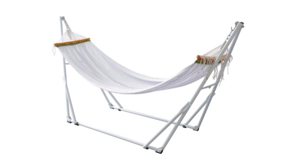 インドア派のみなさん、今日から自宅に「ハンモック」置きませんか?