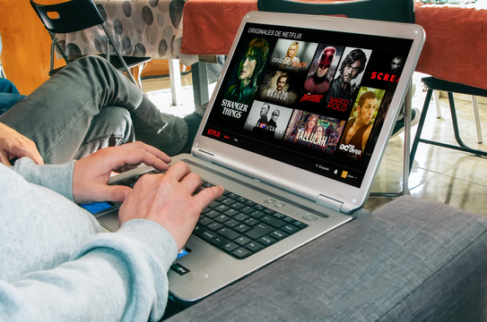 遠方の友人とNetflixを同時視聴できる拡張機能『Netflix Party』