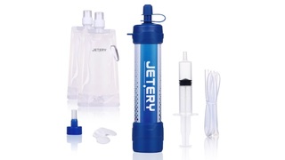 川や雨を安全な飲み水へ。災害時やアウトドアに役立つポータブル浄水器