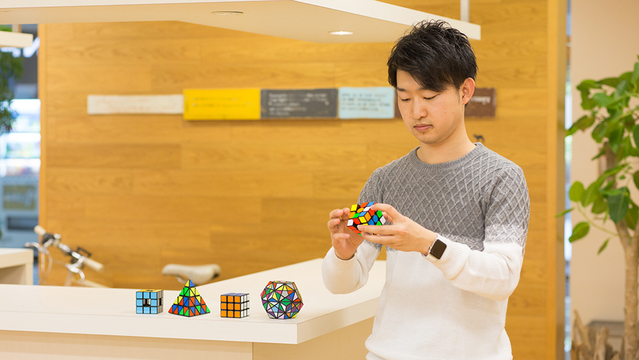 世界記録は4秒台? 「ルービックキューブ」にハマって販売会社まで立ち上げた男性【趣味の達人】