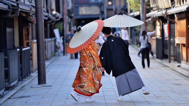 できるだけ費用を抑え、最短3週間で結婚式を行なう方法