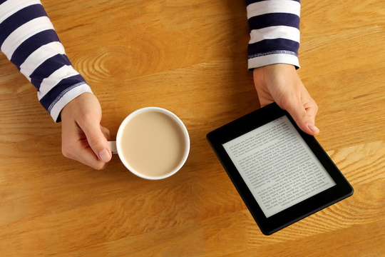 【本日のセール情報】Amazon「Kindle週替わりまとめ買いセール」で最大50%オフ! 『酒のほそ道』や『お兄ちゃんのことなんかぜんぜん好きじゃないんだからねっ!!』がお買い得に