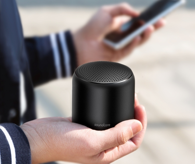 Anker新ブランドから早速登場! 完全防水Bluetoothスピーカー「Soundcore Mini 2」デビュー