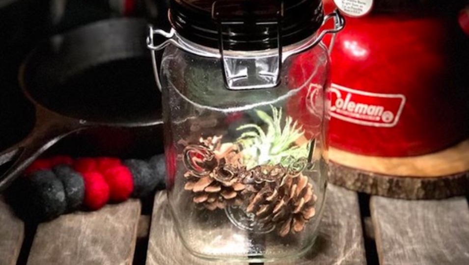 ギフトにぴったり。豊かな時間を演出してくれる瓶型ライト「ソネングラス」に母の日モデルが登場