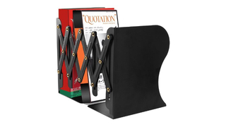 【本日のセール情報】Amazonタイムセールで80%以上オフも！ 伸縮式ブックスタンドやすべらないハンガー50本セットがお買い得に