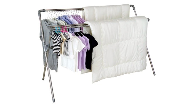 通気性やコンパクト性にこだわった、伸縮式多機能ふとん干し