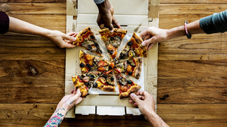 社会貢献につながる「食」。美味しく余剰を減らすフードシェアリングサービス3つ