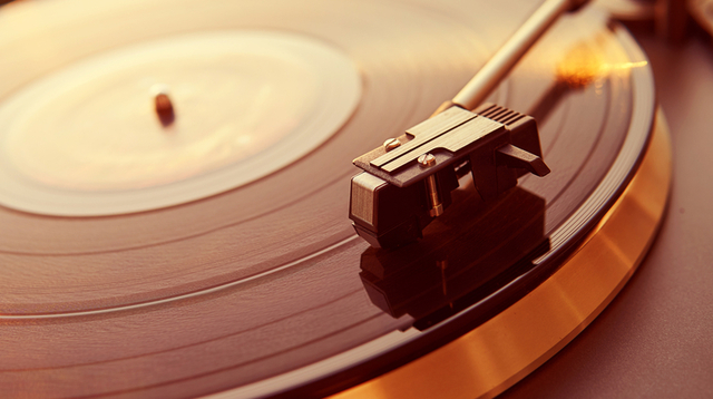 レコードブーム到来！ 好みのターンテーブルを見つける方法