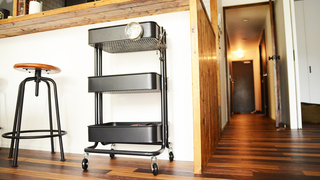 とりあえず置ける「一時収納」に。IKEAの3段スチールワゴン