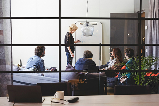 時間ドロボーな会議をサクッと効果的にまとめるコツ