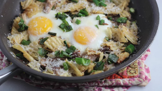 朝食にピッタリなポテチを使った手間いらずでおいしい卵料理