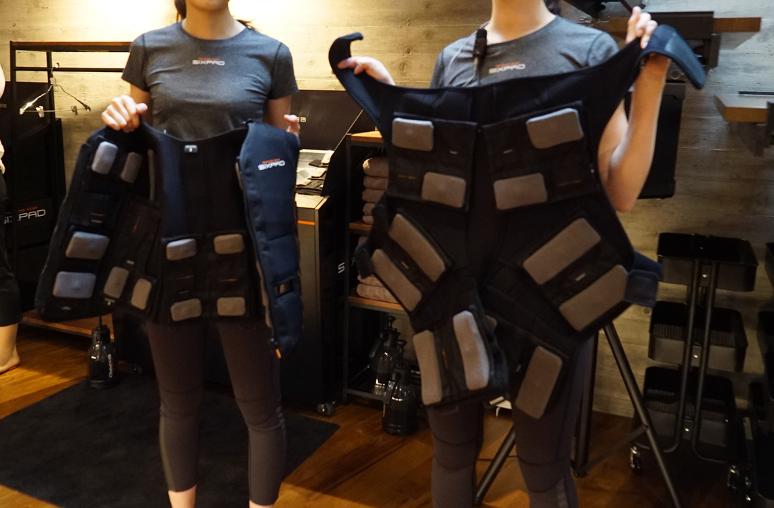 sixpadsuits