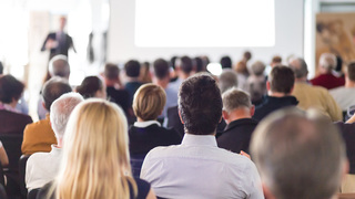 聴衆を惹きつけるスピーチの作り方。まずストーリーを「心」で覚えること