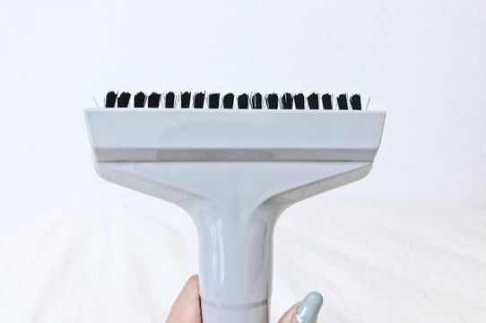 湿気とダニが増える季節。知っておきたいニトリの掃除ツール