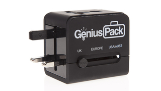 これ1つで150カ国に対応、USBの充電もできるコンパクトなコンセント変換プラグ【今日のライフハックツール】