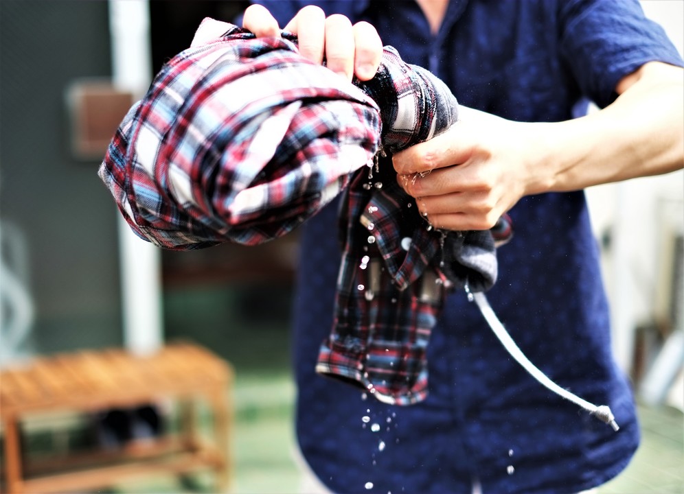 squeezingashirtaftershower
