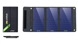 発電効率が高く、スマホ2台が同時に充電できる完全防水ポータブルソーラーパネル【今日のライフハックツール】