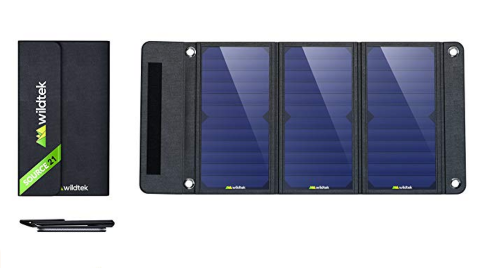 発電効率が高く、スマホ2台が同時に充電できる完全防水ポータブルソーラーパネル【今日のライフハックツール】