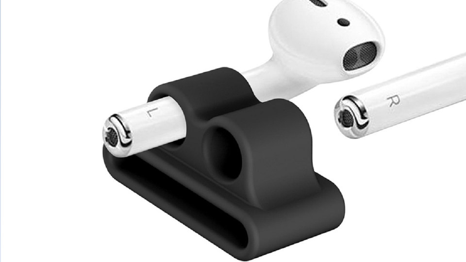 バッグや手首にAirPodsのちょい置きができると、サっと着脱できてなくさない【今日のライフハックツール】