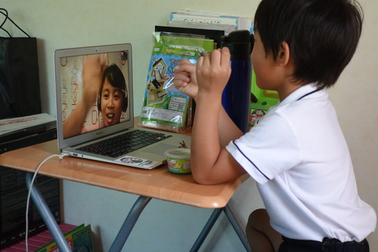 帰国子女の5歳の子どもの英語力を維持するため たどりついたコスパのよい在宅勉強法 ライフハッカー 日本版