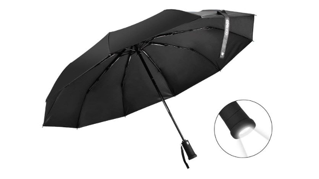 【本日のセール情報】Amazonタイムセールで90%以上オフも! 懐中電灯搭載の自動開閉折りたたみ傘や3,000円台の完全ワイヤレスイヤフォンがお買い得に