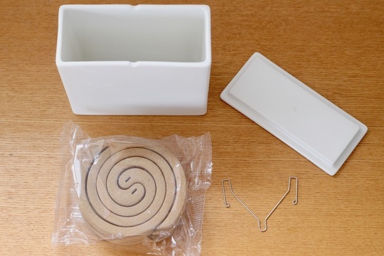 煙も臭いもなし 今年の夏は無印良品の蚊取り線香で快適に ライフハッカー 日本版