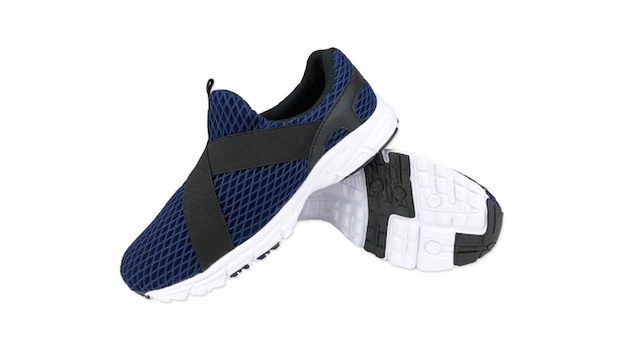 靴とサンダルの中間点。足取りが軽快になるメッシュシューズまとめ