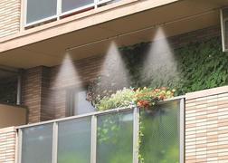 ベランダや庭をクールダウン。水道水をミストに変換してくれる｢わが家でミストシャワー｣