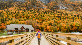 夏休みを取れなかった幸運な人たちへ。秋旅行をすすめる4つの理由