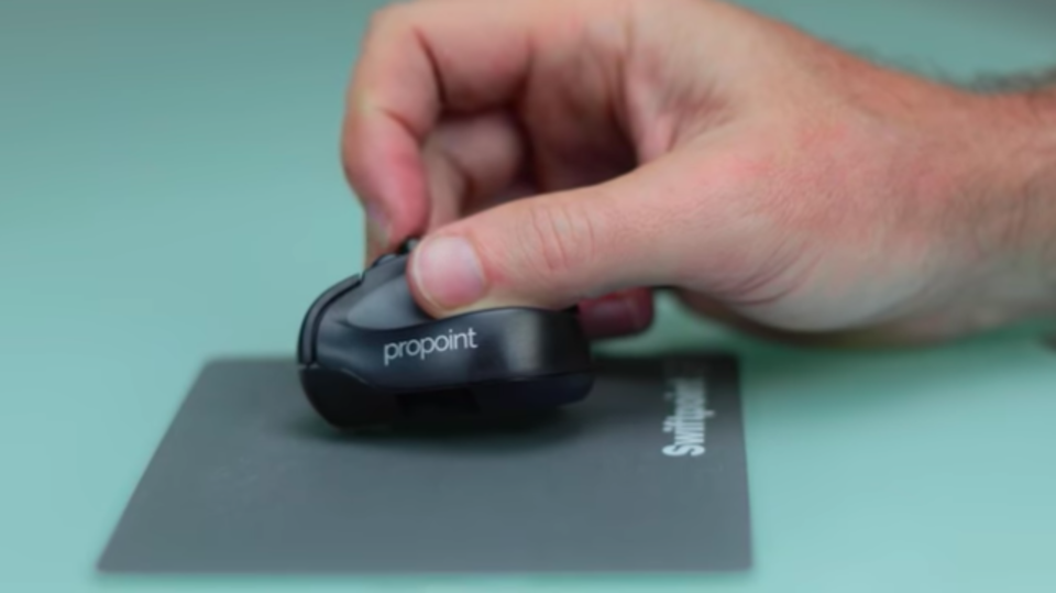 リモートワーカーには必須ツールかも。マウスとプレゼンターが1つになった超小型マウス「ProPoint」