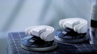 マウスピースみたいな自動歯磨きなら28本の歯を一気に磨ける。手ぶらで30秒で完了【今日のライフハックツール】