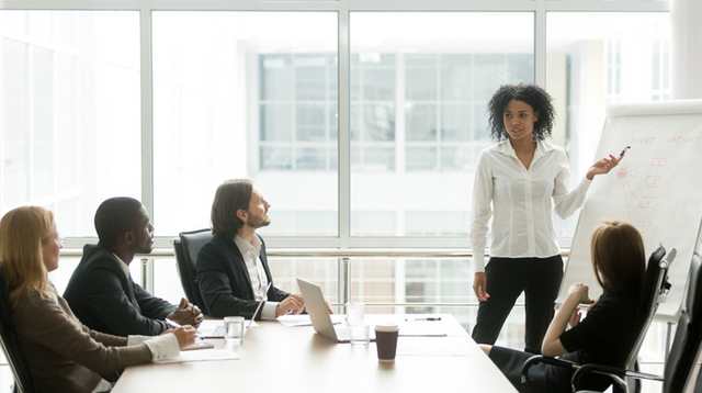 社員の4分の1を味方にすれば全体を説得できる：研究結果