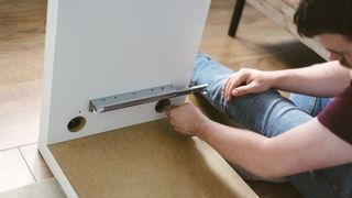 家具を解体する前に写真を撮る人は賢い。その理由は…