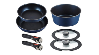 【本日のセール情報】Amazonタイムセールで80%以上オフも! ダイヤモンドコートのフライパン・鍋7点セットや防水仕様のランニングポーチがお買い得に