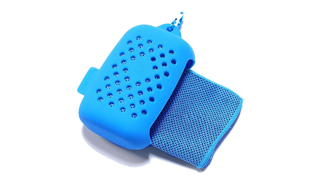 【本日のセール情報】Amazonタイムセールで80%以上オフも! ケース付き速乾冷感タオルや超小型2ポートACアダプターがお買い得に