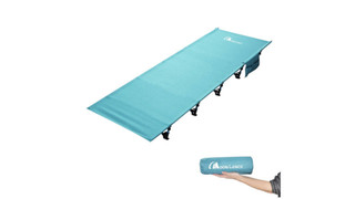 手のひらに乗るコンパクトさ！ 収納型ベッドはアウトドアや防災時に便利〜