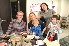 自宅が国際交流の場に！おうちごはんをふるまうNAGOMI VISITを体験してみた