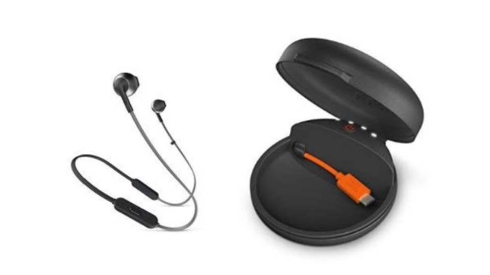 【本日のセール情報】Amazonタイムセールで80%以上オフも! JBLのBluetoothイヤフォンと充電ケースのセットや6ポートUSB充電器がお買い得に