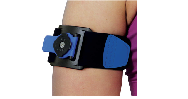 アクティブな日のお供に。QUAD LOCKの「スポーツアームバンド」でスマホをがっちり固定しよう