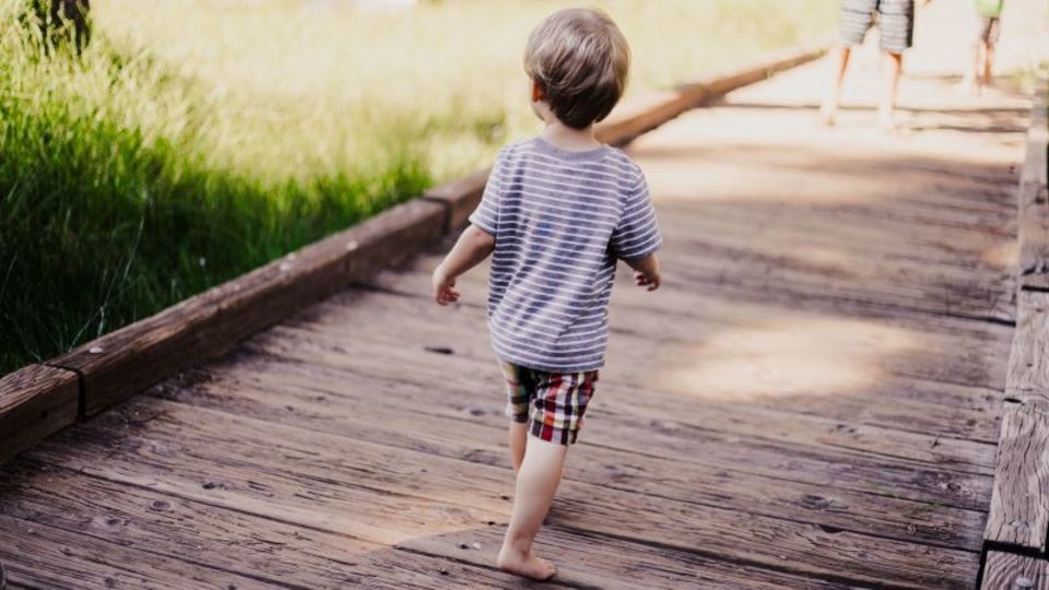 子どもがよく迷子になるなら、口笛コミュニケーションを試してみよう